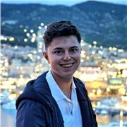 Hey! Mi chiamo Riccardo, ho 21 anni e mi sto per laureare in economia alla Bocconi. Fin dai tempi del liceo scientifico mi è sempr